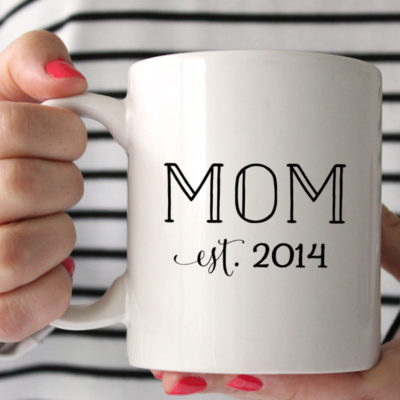 12 Mugs for Mother’s Day // Custom and unique gift idea for your Mom, Wife, Daughter, Aunt, Godmother or Bestie // Designs from Enchanted Prints